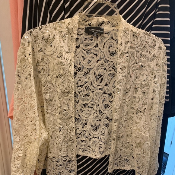 Topper - Picture 1 of 4